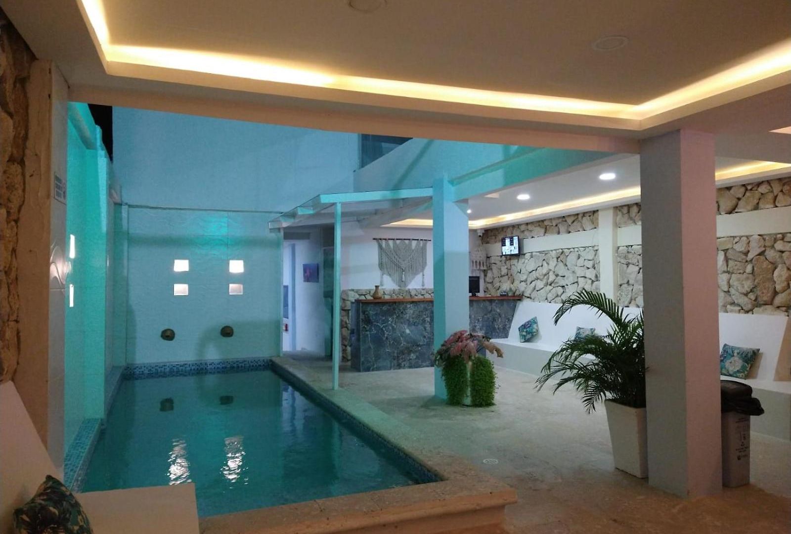 Open Sea Hotel