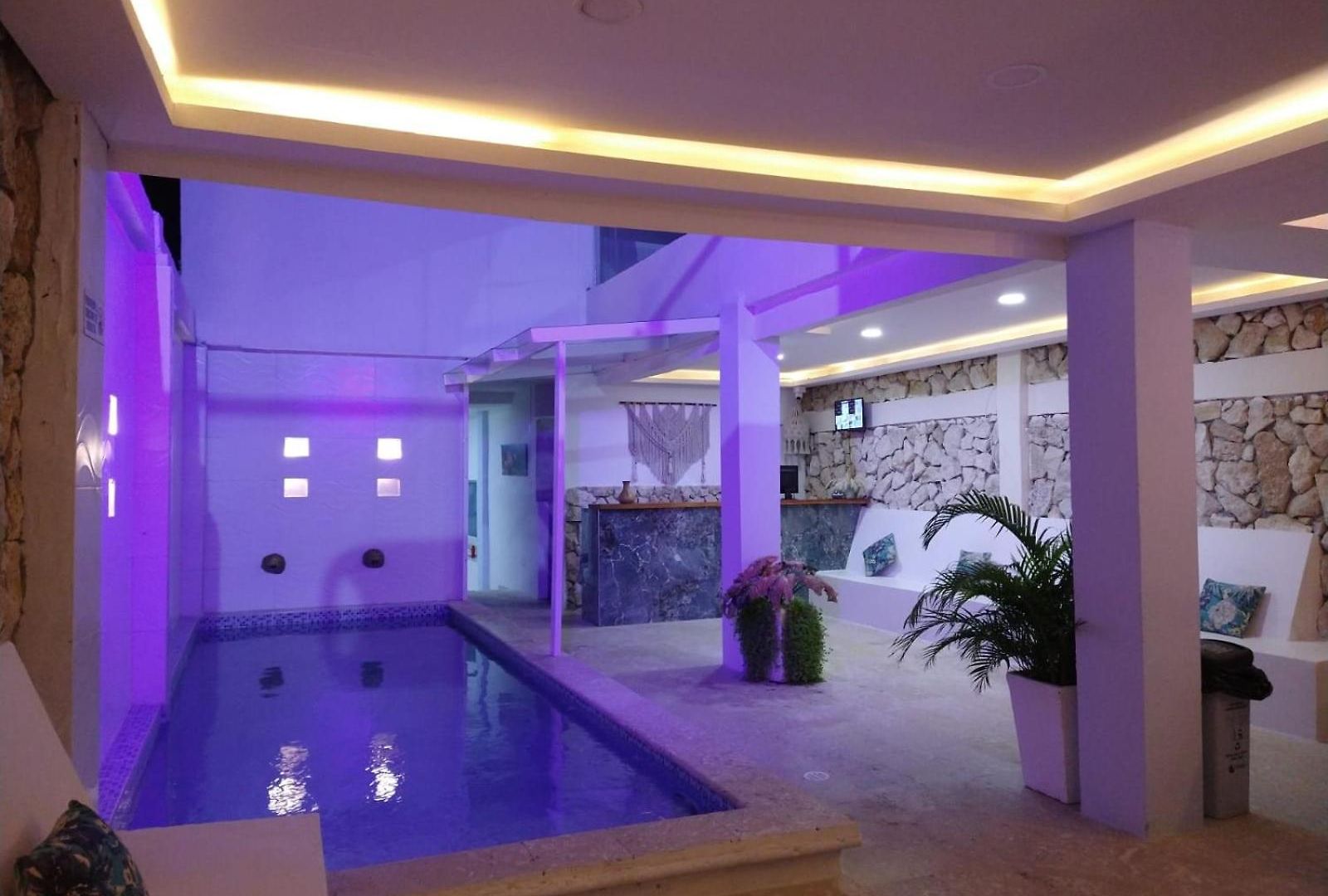 Open Sea Hotel *