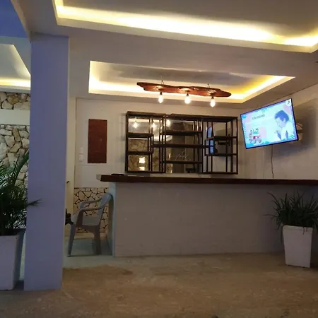 Open Sea Hotel *